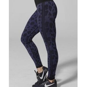 925 Fit Wild Thing Animal Print Legging Womens Small Blue Black Athletic